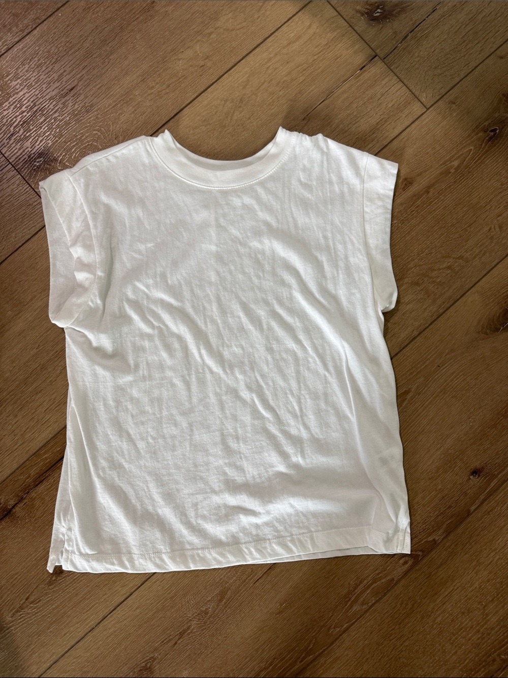 NWOT a new day White Cap-Sleeve Crewneck Tee